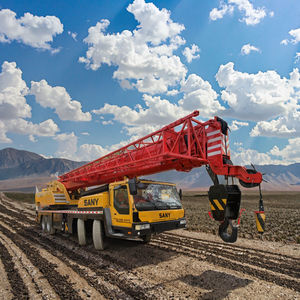 رافعة شاحنة متنقلة مستعملة من نوع ساني ساني، حمولة رفع <span class=keywords><strong>75</strong></span> طن، مزودة بمحرك وعلبة تروس ومحركات أساسية ومكونات محامل - Product Image 3