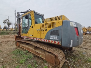 Pelle sur chenilles Volvo 21 tonnes haute efficacité puissante machine et équipement d'occasion bon marché - Product Image 6