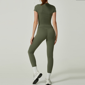 Set Yoga Personalizzato a Rapida Asciugatura per Donne, 2 Pezzi: Top a Maniche Corte e Leggings da Yoga, <span class=keywords><strong>Completo</strong></span> Sportivo per Corsa e Allenamento - Product Image 4