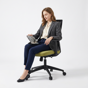 Chaise de bureau ergonomique, dossier en tissu, siège vert, pivotante, hauteur réglable, accoudoirs, base en plastique, design moderne - Product Image 1
