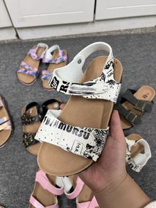 सस्ते बच्चों के सैंडल ग्रीष्मकालीन नए ओपन-टो चप्पल नरम आरामदायक समुद्र तट जूते थोक - Product Image 3