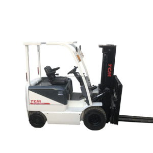 <b>Used</b> Low Oil Safety Made in Japan for Retail Industries Hot Sale <b>Used</b> TCM 2T Diesel and Gas Engine Forklift 3 Ton Capacity - Product Image 1