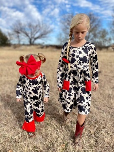 En stock: Pelele de manga larga de seda de leche con estampado de vaca y volantes rojos para bebé, con broches, de fabricantes de ropa para niños pequeños. - Product Image 4