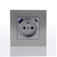 Prise murale intégrée aux normes européennes avec chargeur mural rapide USB Combinaison d'une prise 2P + T et d'une prise de charge rapide USB a + C
