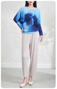 Chemisier élégant décontracté pour femme à manches chauve-souris, style coréen, rayé, ample et respirant, vente en gros en vrac - PY Fashion Design - Product Image 4