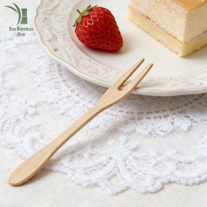 Tenedor de Fruta de Bambú Ecológico, Certificado Orgánico, Libre de Pesticidas, Tallado a Mano, Desechable, para Fiestas en Restaurantes Orgánicos - Product Image 1