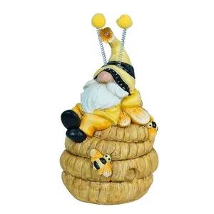 2023 מותאם אישית חיצוני קיץ דבורת שרף Gnome פסל גן Gnome פסל יושב על חלת דבש חג מתנת עיצוב הבית