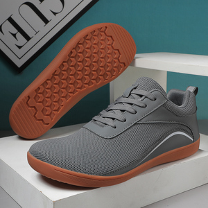 Zapatillas Antideslizantes Ligeras al por Mayor, Zapatillas de Skateboarding Personalizadas con Suela Blanda, Zapatillas Deportivas de Invierno para Hombre y Mujer con Parte Superior Suave - Product Image 3