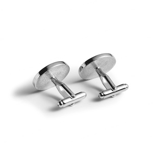 Boutons de manchette en métal argenté de qualité supérieure, nouveau style, design spécial, logo personnalisé, fournis directement par l'usine - Product Image 3