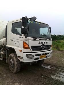 Mezclador de hormigón hino japonés 9m3, segunda mano, alta calidad - Product Image 3