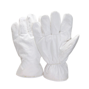 Guantes Antiestáticos Junmu Sin Recubrimiento con Puños Elásticos para Fabricación Mecánica y Uso en Cuartos Limpios, Costura sin Agujas - Product Image 3