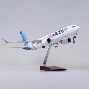 Modèle d'<span class=keywords><strong>avion</strong></span> en résine Boeing 737 flydubai à l'échelle 1/85, 47 cm, objet de <span class=keywords><strong>collection</strong></span>, cadeau, avec trains d'atterrissage - Product Image 1