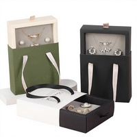 Boîte de rangement portable en papier pour bijoux et montres, avec logo estampé à chaud, paillettes, fermeture magnétique et emballage en forme d'avion