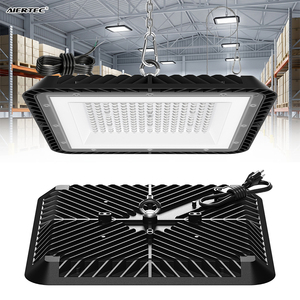 Lampe industrielle UFO carrée à haut rendement lumineux IP65 150W, super lumineuse, pour l'éclairage des entrepôts et des ateliers - Product Image 1