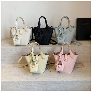 Sac bandoulière <span class=keywords><strong>femme</strong></span> en PU, style français simple et élégant, mini sac seau à poignée supérieure, idéal pour les loisirs, les voyages et le shopping quotidien – Nouvelle collection 2025 – Vente en gros - Product Image 1