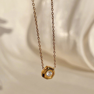 Gargantilla de acero inoxidable de <span class=keywords><strong>18</strong></span> pulgadas y 45 cm con formas geométricas - Product Image 3