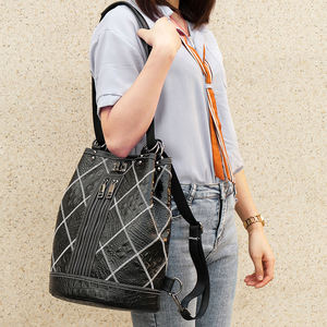 Venta al por mayor de lujo mochila niñas Vintage Backbag Back Bag mujeres bolsos de cuero genuino mochila escolar para mujer - Product Image 5