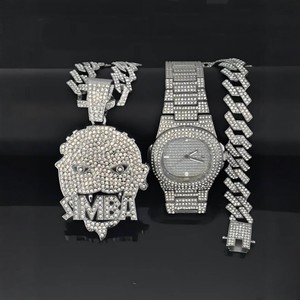 Set di Orologi da Uomo 3 Pezzi con Cassa in Vetro con Strass, Ciondolo a Forma di Teschio e Set di Collana e Bracciale Cubano - Product Image 5