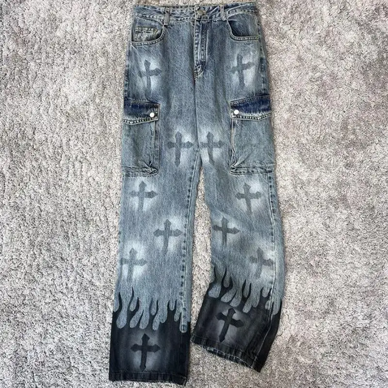 Jeans personnalisés européens et américains de lavage de haute rue imprimé de croix de flamme pour hommes Ins à la mode pantalon droit de taille moyenne