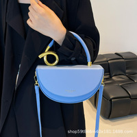 Sac à main de luxe 2026 pour femmes Sac à main semi-circulaire en cuir PU Poignée élégante Sac à bandoulière pour femmes Designer