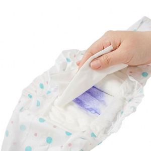 Couche jetable pour animaux de compagnie avec film PE et protection anti-fuites pour chiennes - Product Image 1