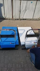 맞춤형 전기 가위 리프팅 플랫폼 트롤리 4 륜 워크샵 배터리 트롤리 철 소재 유압 리프트 OEM - Product Image 5