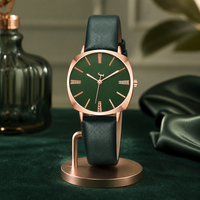 Montre pour femmes au design simple, boîtier en alliage, bracelet en cuir véritable, mouvement à quartz chinois, montre analogique décontractée pour femmes