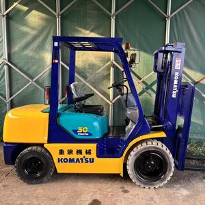 Montacargas Diésel Japonés Usado de 3 Toneladas FD30-14, Contrabalanceado, 95% Nuevo, Mástil de 2 Etapas, 4 Ruedas, para Construcción - Product Image 2