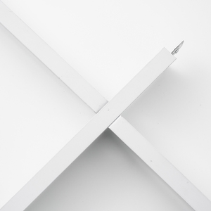 Support <span class=keywords><strong>de</strong></span> plafond en acier galvanisé <span class=keywords><strong>de</strong></span> conception moderne, barre en T, ignifuge et résistant à la corrosion, installation et nettoyage faciles - Product Image 1