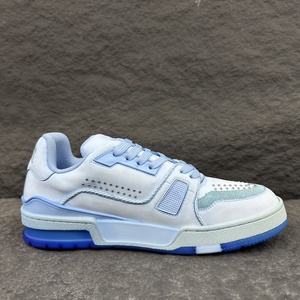 รองเท้าเทรนนิ่งสำหรับผู้ชายผู้หญิง, รองเท้าเทรนเนอร์หนังแท้ดีไซน์เนอร์สำหรับฝึกเดิน - Product Image 2