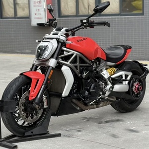 Motocicleta Ducati Diavel 1250CC Usada de Segunda Mano, Motocicleta de Calle a Gasolina, Lujosa y Potente, Motor de Alto Rendimiento 1000-1500cc - Product Image 3