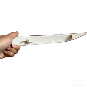 Bande réfléchissante Corolla 81920-02370 81920-02290 pour pare-chocs arrière modèle 2020 en PVC - Product Image 2