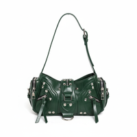 Sac à bandoulière Y2K style urbain pour femme, grande capacité, étanche, avec rivets punk, boucle cœur, multiples poches zippées et sangle réglable