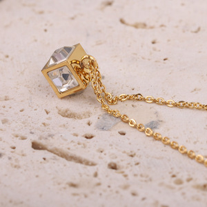 Collier en cristal avec pendentif cube géométrique, couleur or, serti de pierres, bijou unisexe, cadeau - Product Image 2