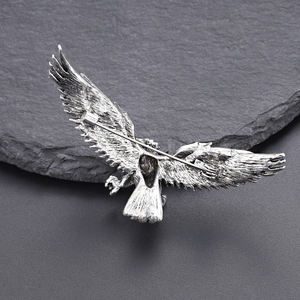 Broches de Lujo Weiman Red <span class=keywords><strong>Eyes</strong></span> Raptor <span class=keywords><strong>Eagle</strong></span> <span class=keywords><strong>para</strong></span> <span class=keywords><strong>Mujer</strong></span>, de Moda, con Diamantes de Imitación, Cristal, Aleación Plateada, Personalizables, de Diseñador - Product Image 5