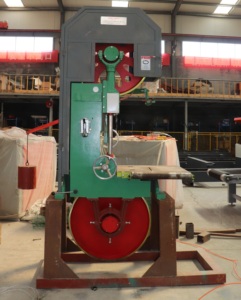 Sega a nastro verticale per la lavorazione del legno <span class=keywords><strong>auto</strong></span> sportiva completamente automatica - Product Image 1