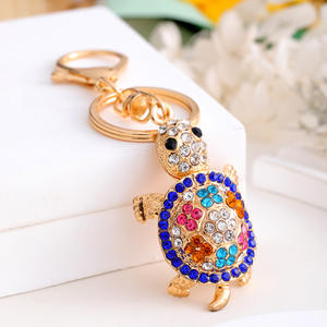 Pendentif porte-clés en métal strass tortue colorée - Product Image 5