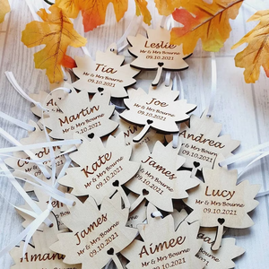 Benutzer definierte Laser gravur Rohlinge Holz Ahorn Blätter Tags Holz laser graviert Leere Karten Ornamente für Thanksgiving/Hochzeit Dekor