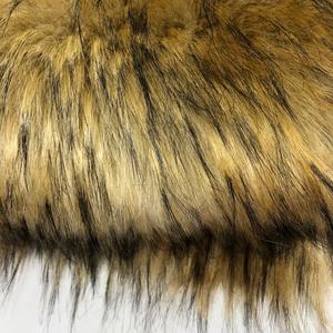 Хит продаж, 65 мм ворс, длина, многоцветная акриловая искусственная ткань из искусственного волка, плюшевая Трехцветная ткань из меха енота/ - Product Image 5