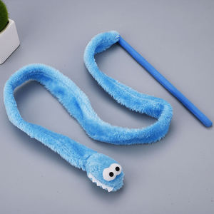 Jouet interactif en plastique pour chat, serpent en peluche doux et mignon avec son et menthe, jouet amusant pour animaux de compagnie - Product Image 2