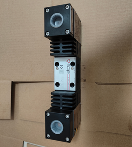โซลินอยด์วาล์วไฮดรอลิกแบบกันระเบิด รุ่น ATOS DHA-0710/NPT 24DC 26 สำหรับควบคุมทิศทางน้ำมันในสนามน้ำมัน มีสินค้าในสต็อก - Product Image 5