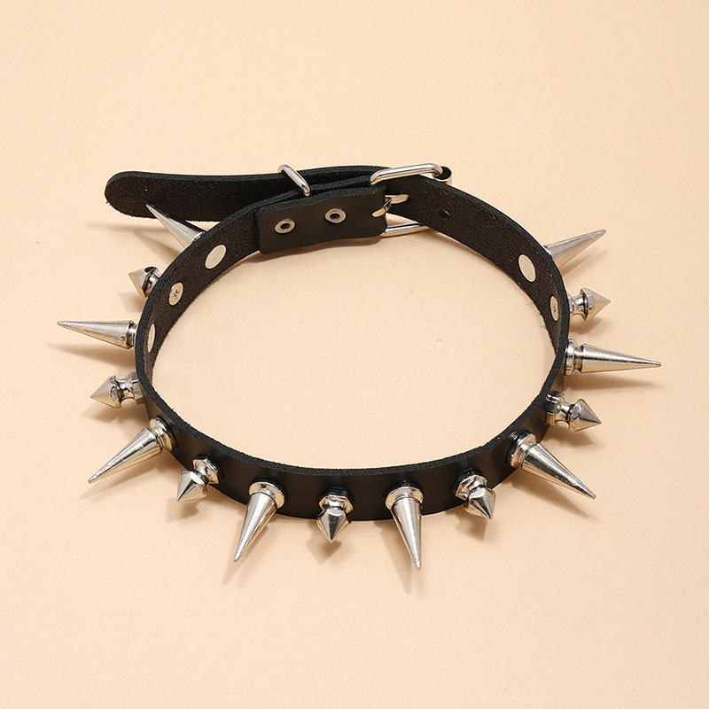 2021 Punk Roze kleur PU Lederen choker kettingen Spike Rivet Collar Studded sexy kraag Body gothic Party kettingen Cosplay kopen vanaf een prijs van 5.2