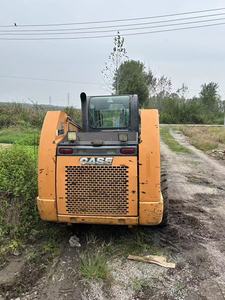 Chargeuse compacte CASE SR175 de 2,8 tonnes avec moteur diesel d'origine certifié CE EPA pour projets urbains - Product Image 5