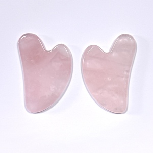 Herramienta Gua Sha de Cuarzo Rosa Natural Transparente en Forma de Corazón, Tabla de Masaje Facial de Cristal Rosa para el Cuidado de la Piel - Product Image 4