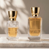 Flacon de parfum en verre vaporisateur de luxe à couvercle personnalisable, nouveau design, 30 ml, 50 ml, emballage carré transparent, flacon vaporisateur avec boîte cadeau