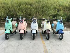 Motocicleta Eléctrica de 800W sin Escobillas, 60V, en Stock, 61-80km/h, Resistente al Agua, para Adultos, Scooter Eléctrico - Product Image 2