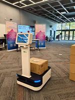 Plateforme AGV de levage FE90, capacité de charge de 500 kg, avec SDK ouvert et navigation laser SLAM pour robot d'entrepôt