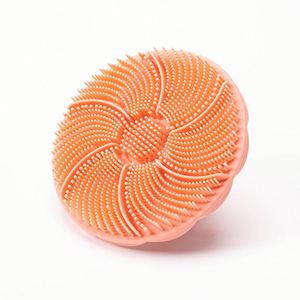 Brosse de nettoyage et de massage en silicone manuelle pour bébé avec shampoing – Ensemble de salle de bain - Product Image 3