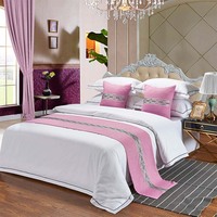 Parure de lit de luxe personnalisée pour hôtels avec coussins et couvre-lit – Collection Hôtelière