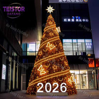 Begehbare IP65-zertifizierte LED-Weihnachtsbauminstallation für den Außenbereich in Einkaufszentren und Freizeitparks zur Erstellung von festlichen Fotoattraktionen